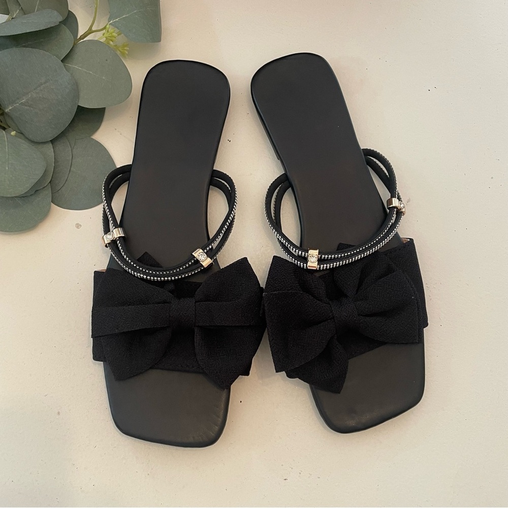 GORGLITTER Bow Rhinestone Sandals - Picture 2 of 7